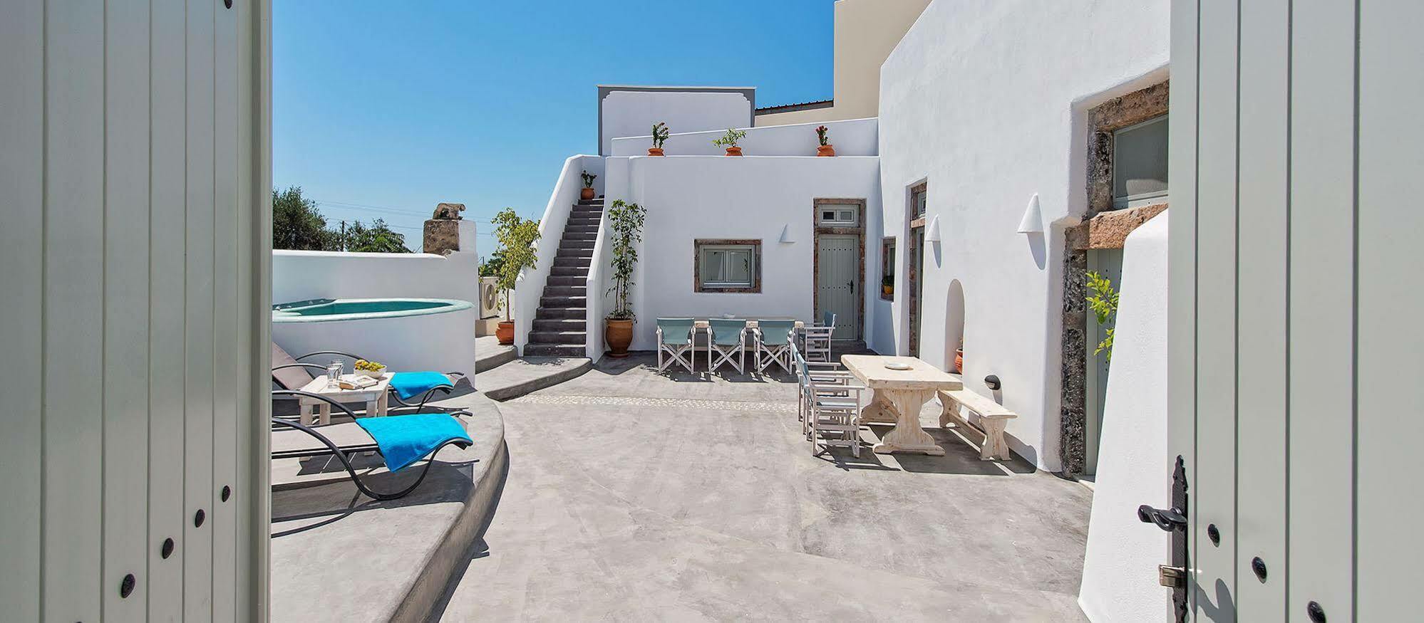 Nereids Villa Santorini Megalochori  Esterno foto